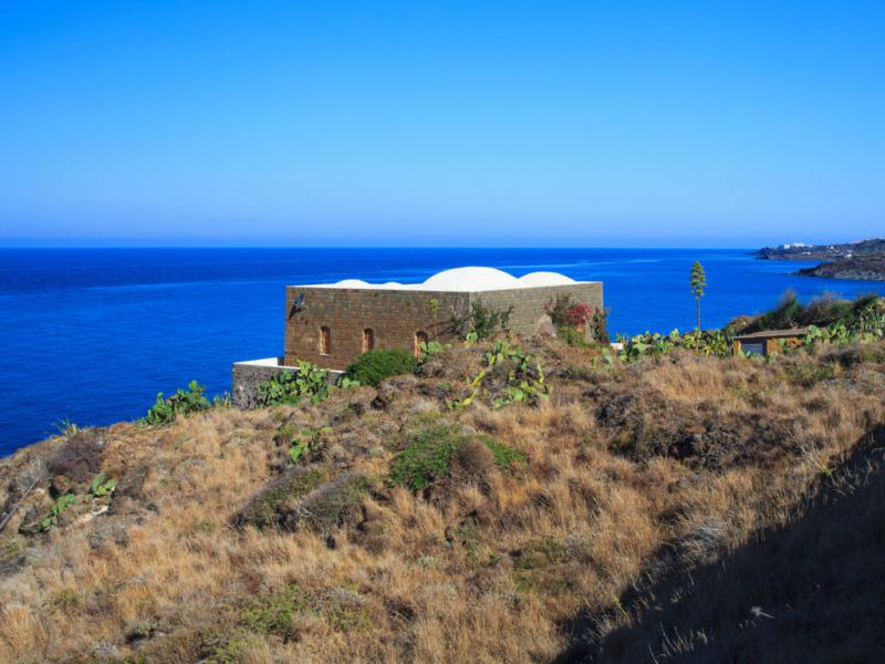 dammuso vista mare isola di pantelleria